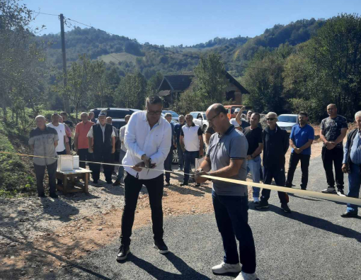 Realizovan projekat asfaltiranja puta Mlječkovine-Njivice-Lužinice-Mezarje u MZ Glogova